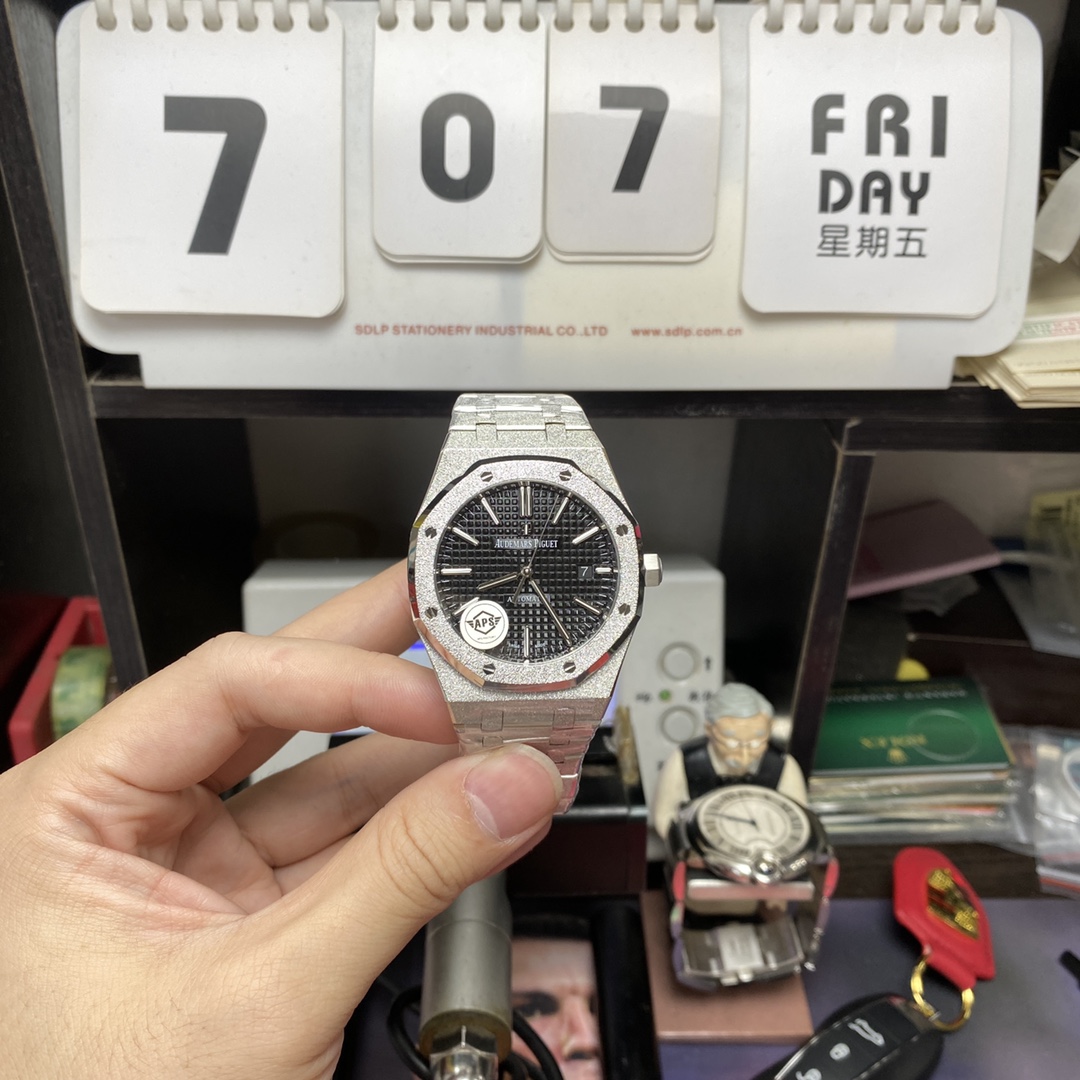 Audemars Piguet Royal Oak Offshore Series 15454BC.GG.1259BC.03, Frosted Gold Case Black Dial, 37mm size.