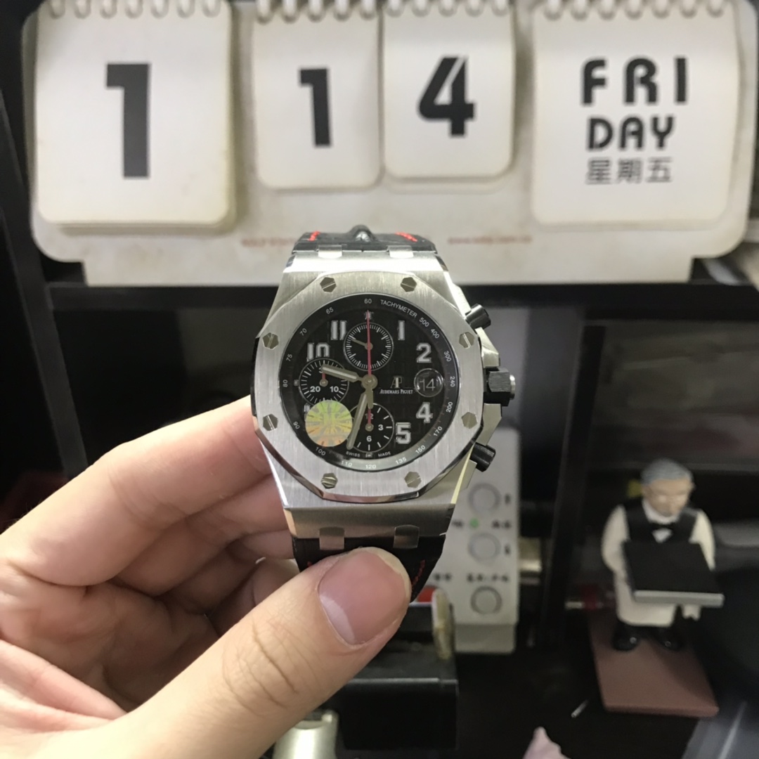 Audemars Piguet Royal Oak Offshore Series 26470ST.OO.A101CR.01, Stainless Steel Case with Ceramic Crown Buttons, 42mm size.