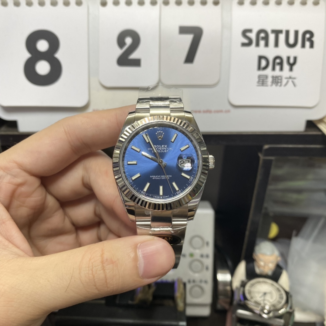 Rolex Datejust Series m126334-0001, Classic Blue Dial Fluted Bezel, 41mm Size.