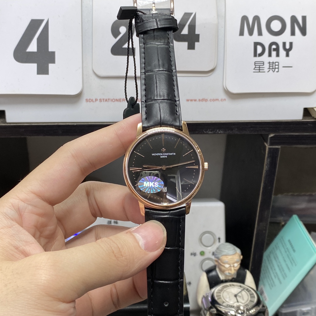 Vacheron Constantin Heritage Collection series 81180000R-9283, Black Dial Rose Gold Case Same Model as High Qiqiang, 40mm size.